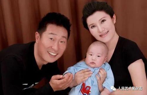 深入探究林永健的老婆周冬齊照片:從青澀到成熟的熒屏內(nèi)外全記錄