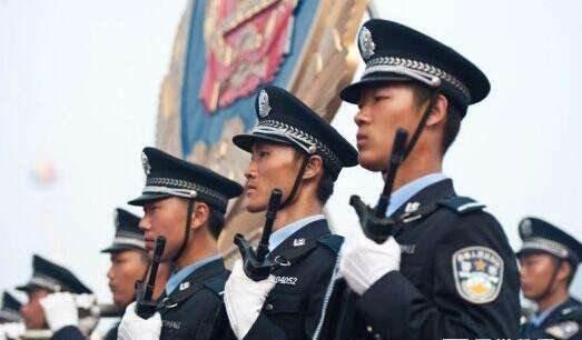 咖啡館里的警魂對話:解鎖警察學院排名背后的秘密