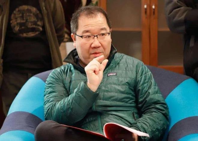 時空交錯：一份關(guān)于英達(dá)個人簡歷資料的深度對話與文化探源