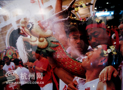 澳門大三巴一肖二肖深度解析:探秘其文化內(nèi)涵與熱門討論