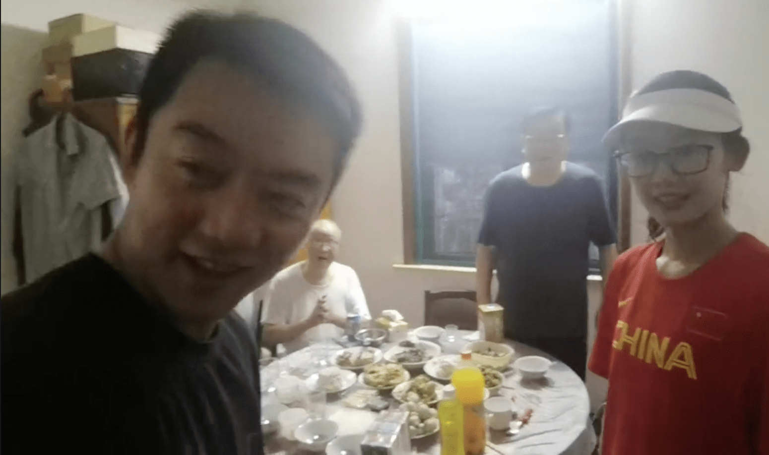 奇遇鄭愷女朋友:揭秘苗苗個(gè)人資料簡(jiǎn)介的光影旅程
