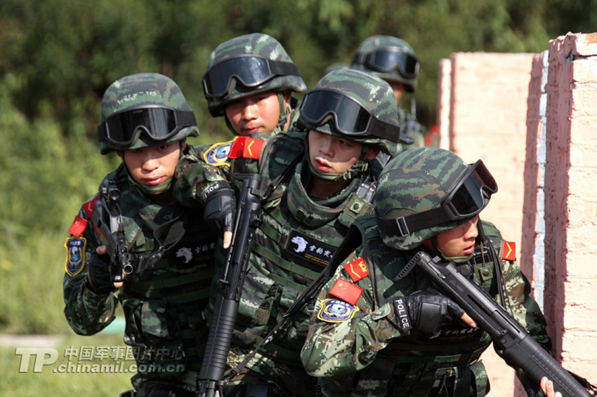 武警雪豹突擊隊(duì)訓(xùn)練真實(shí)視頻:深度解析與幕后揭秘全攻略