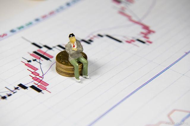 2025新澳天天開好彩:一場社會熱點下的多維博弈與深度爭議