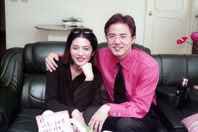 林瑞陽前妻曾哲貞照片深度解析:探尋昔日女神的歲月印記與人生軌跡