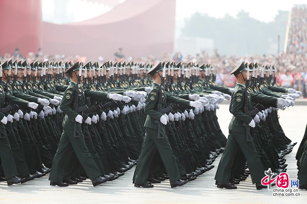 2019年閱兵陸軍方隊(duì)深度解析:方陣風(fēng)采與陸軍現(xiàn)代化建設(shè)亮點(diǎn)